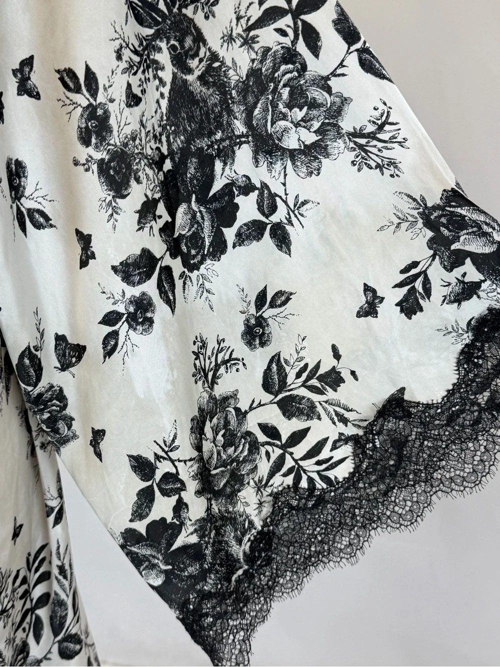 Victorias Secret Hidden Bunny Toile satin robe rabbit butterfly floral black xs